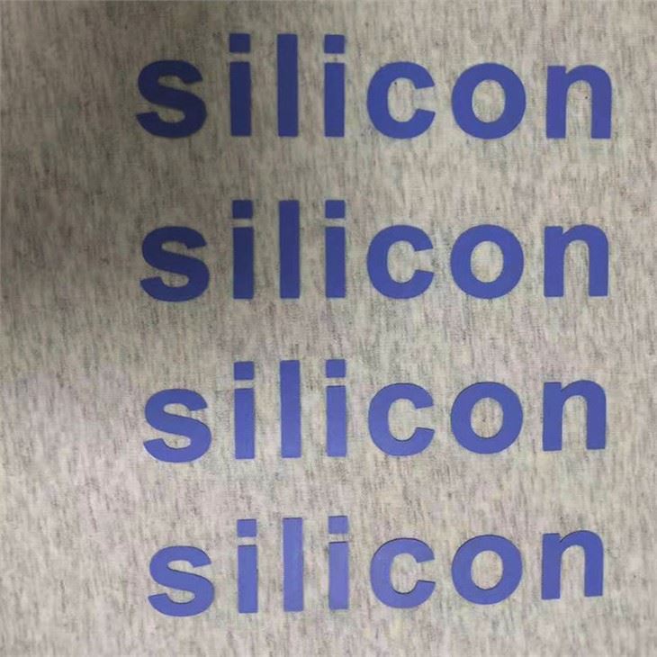 Serigrafie pe foi de plastic