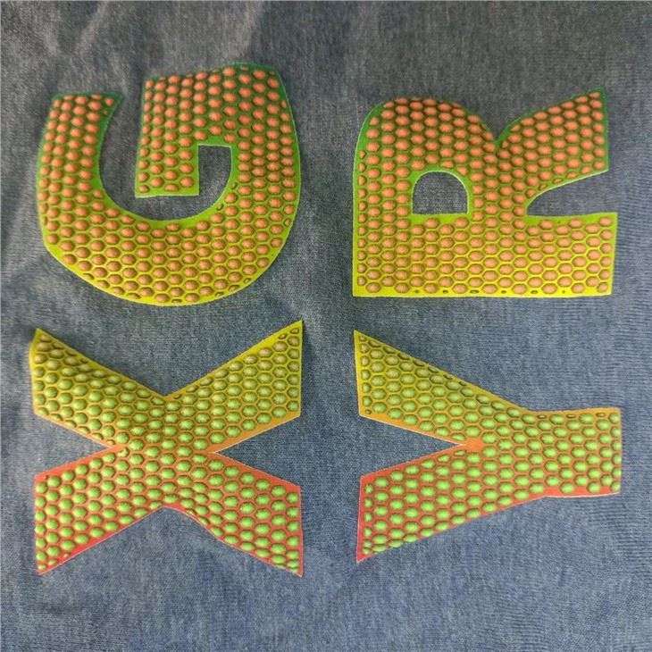Serigrafie cu cerneală puf