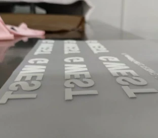 Poate fi utilizată imprimarea cu cerneală siliconică pentru producția la scar...